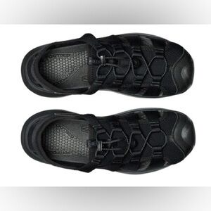 Keen seanick H2 Black Closed-Toe Outdoor Sandals